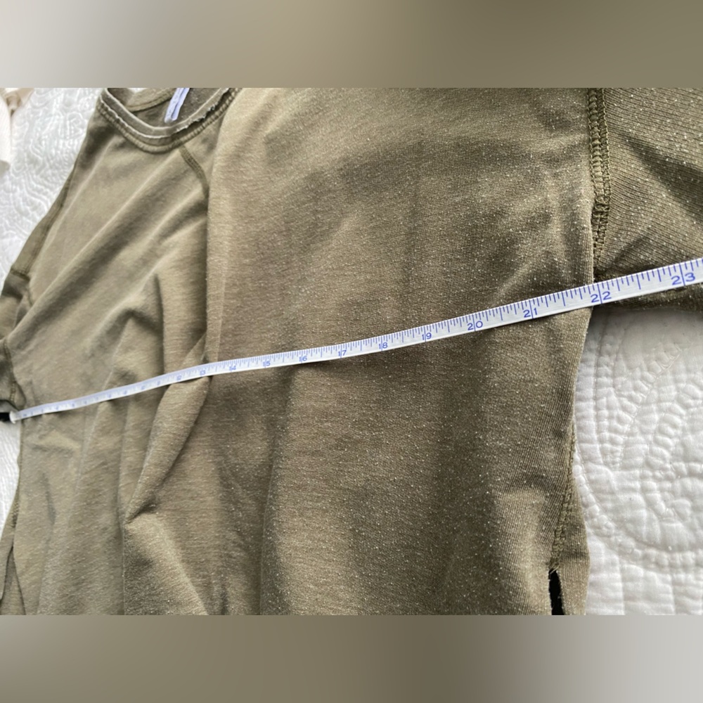 Z Supply Olive Green Sweatshirt Side Slit Size Lrg - Picture 5 of 9